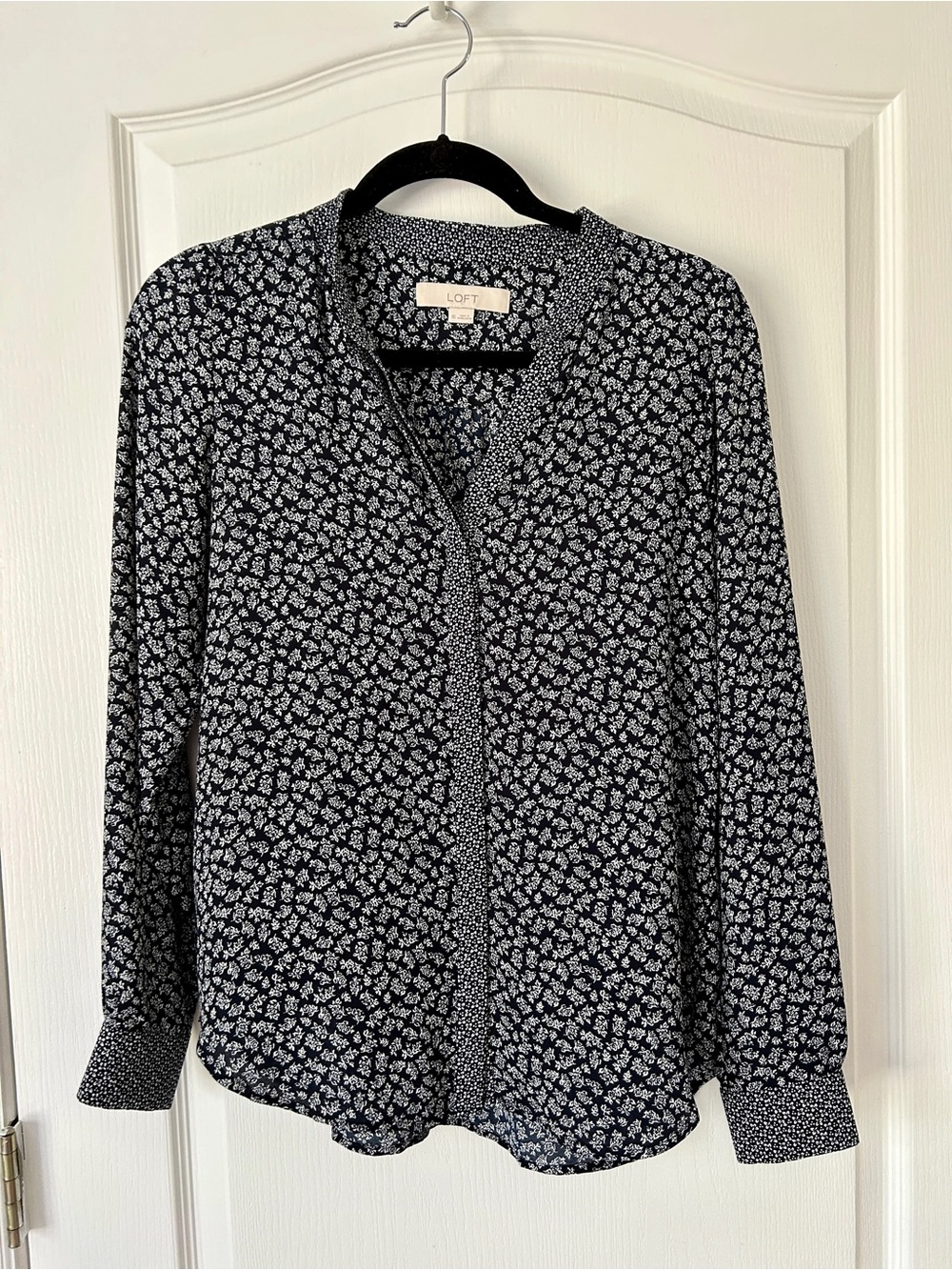 Ann Taylor LOFT Navy Floral Long-Sleeve Blouse